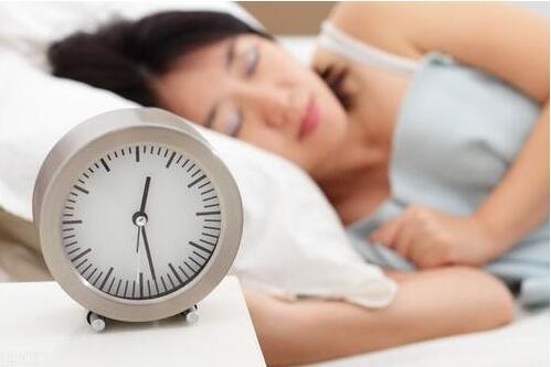 睡得越久越健康？